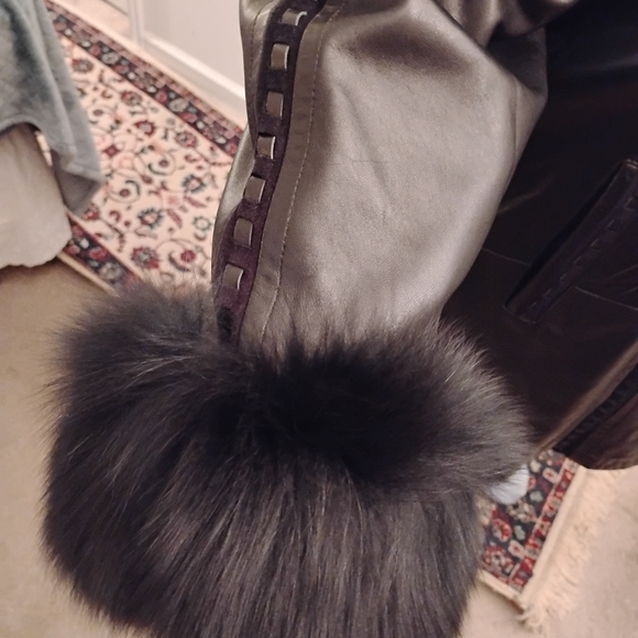 Men's Black Leather Jacket - Picture 10 of 12